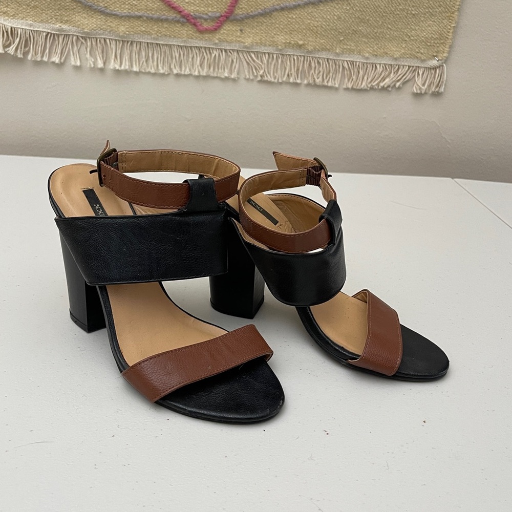 Black and brown block heel strap sandal size 6